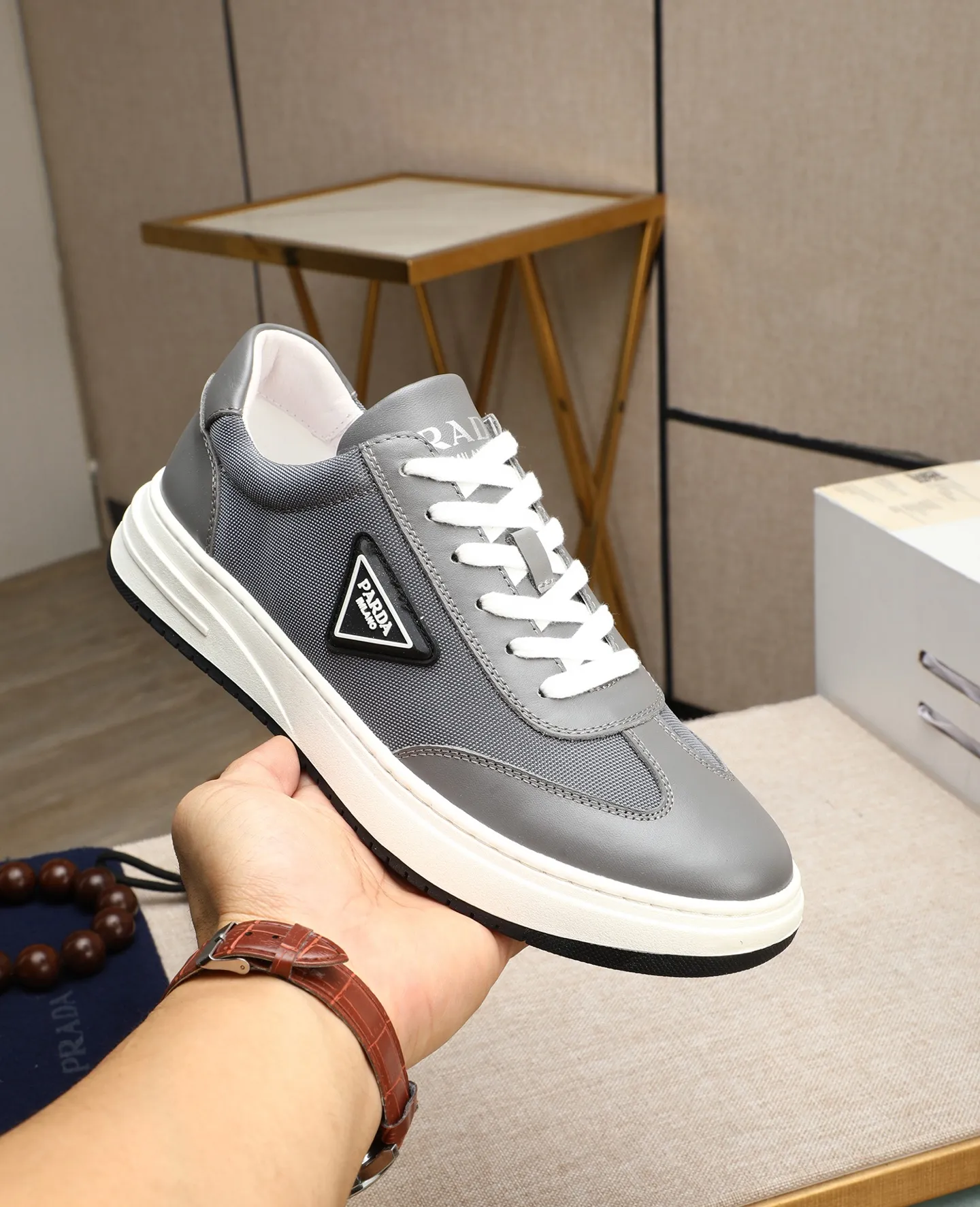 Men's men's shoes 💰420 🌹🌹[PRADA—Prada] latest model 🙈original replica! 👟👟👟Available here. The workmanship is top-notch. The upper is made of Italian 🇮🇹Imported calfskin. ❗️Breathable genuine leather lining @Suitable for travel. The original version has an enlarged engraved sole, making it suitable for all kinds of travels, showing low-key luxury. Let quality speak for itself. Color: Size: 38-44
